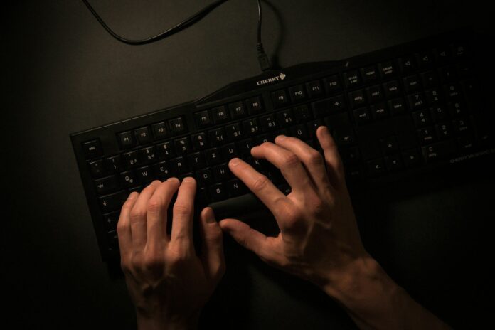 stefan-heinemann-g5wog4x8ovs-unsplash Tecnologia-de-investigação-jurídica
